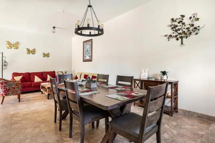מלון Villa de Juarez Quinta Lorame מראה חיצוני תמונה