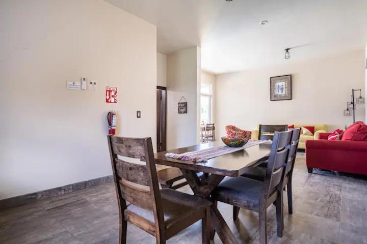 מלון Villa de Juarez Quinta Lorame מראה חיצוני תמונה
